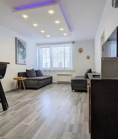 Cozy Renovated Apartment Close To Schoenbrunn Palace Wien Exterior foto