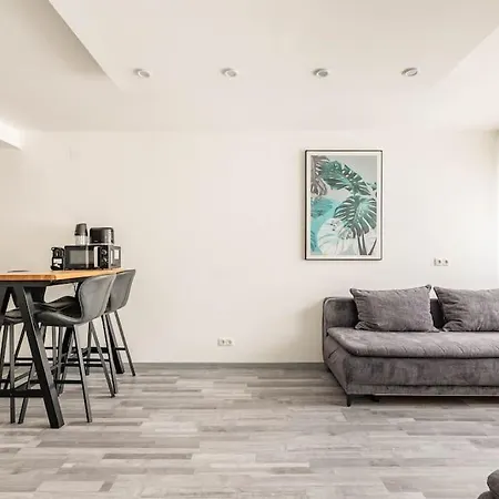 Cozy Renovated Apartment Close To Schoenbrunn Palace Wien Exterior foto
