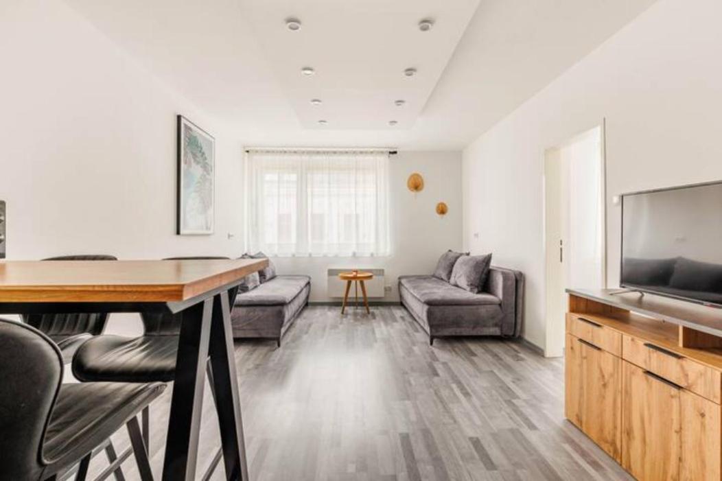Cozy Renovated Close To Schoenbrunn Palace Wien
