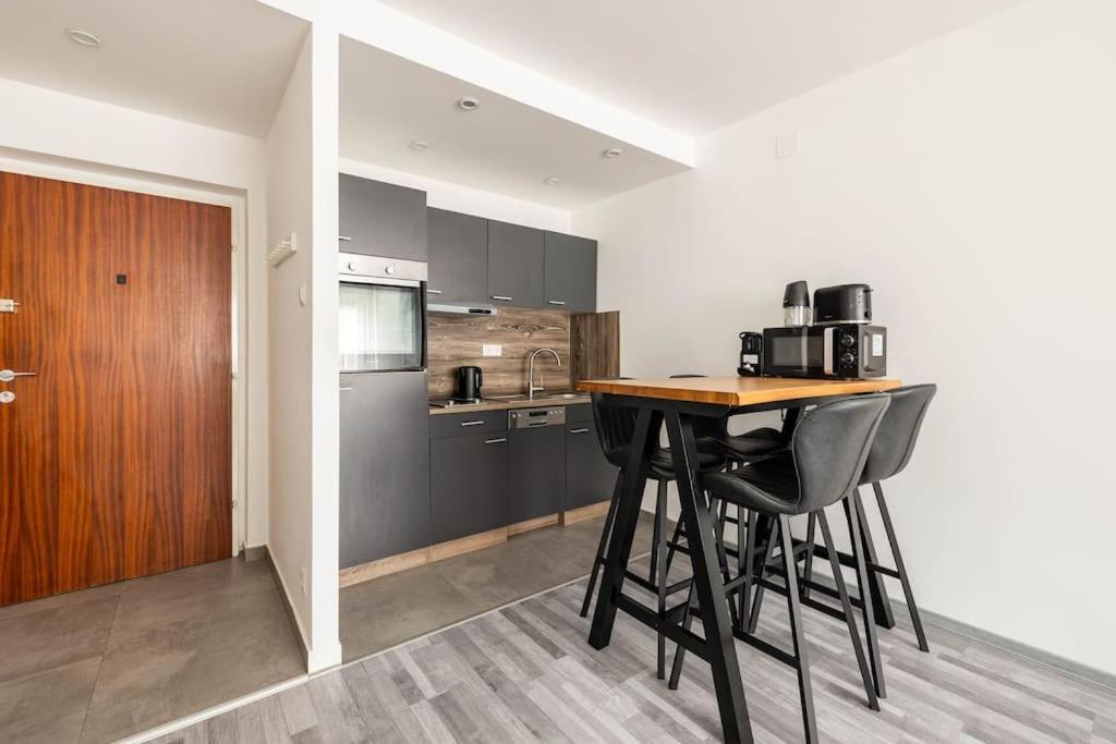 Cozy Renovated Close To Schoenbrunn Palace *