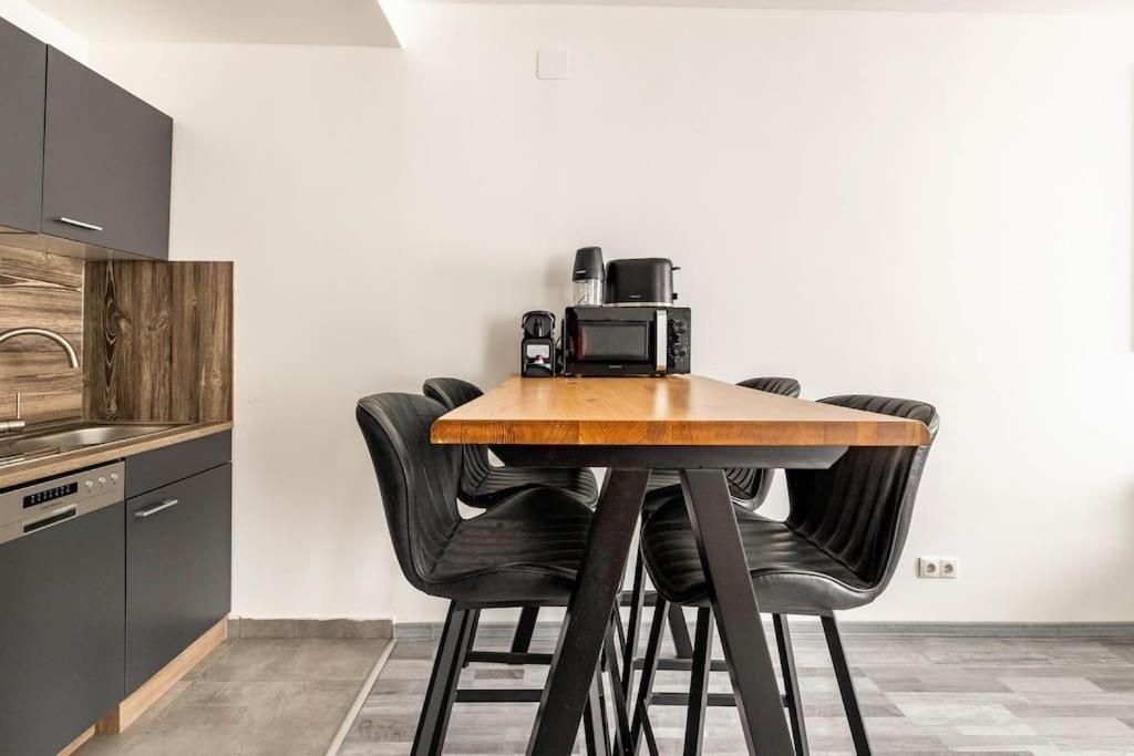 Cozy Renovated Close To Schoenbrunn Palace Wien