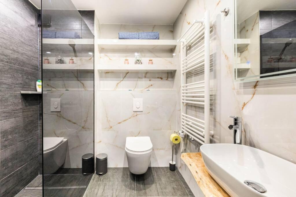 Apartment Cozy Renovated Close To Schoenbrunn Palace *